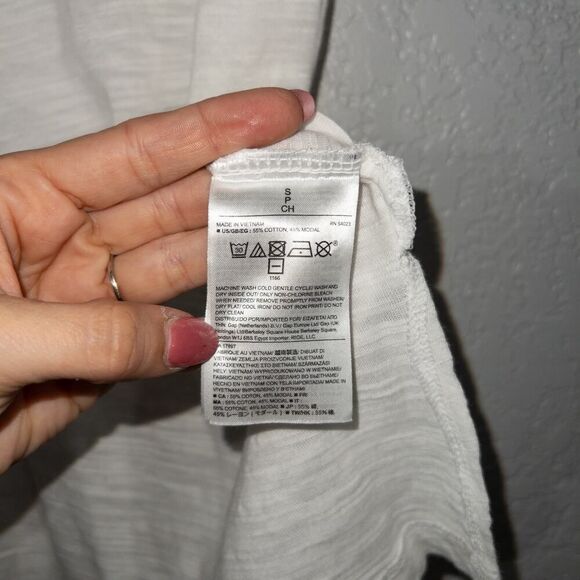 Banana Republic White Bow Tie Graphic Tee Shirt Size Small - Picture 4 of 6